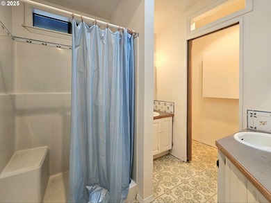 An In-Town Oasis - Space, Character & Natural Beauty. Tucked - photo 31
