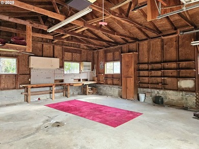An In-Town Oasis - Space, Character & Natural Beauty. Tucked - photo 33