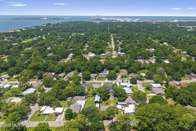 Location, location, location! This beautifully updated 3-bedroom - photo 38
