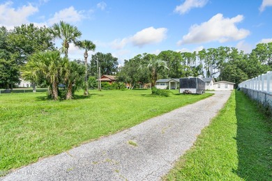 Spacious and inviting, this 4-bedroom, 3-bathroom home offers 2 - photo 45