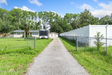 Spacious and inviting, this 4-bedroom, 3-bathroom home offers 2 - photo 46