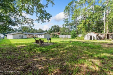 Spacious and inviting, this 4-bedroom, 3-bathroom home offers 2 - photo 50