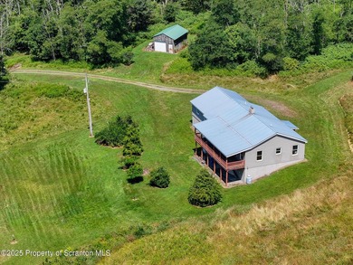 Country Living at its finest on 42 acres. Discover the perfect - photo 3