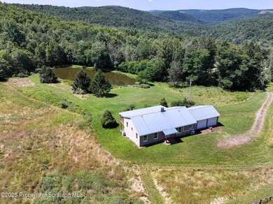 Country Living at its finest on 42 acres. Discover the perfect - photo 7