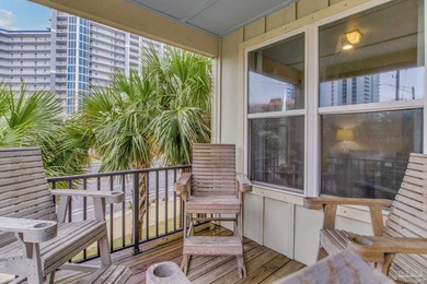Welcome to your Gulf Coast oasis! This charming beach cottage in - photo 3