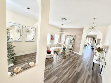 Beautifully renovated single-family home located in the heart of - photo 3