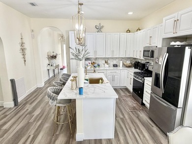 Beautifully renovated single-family home located in the heart of - photo 5