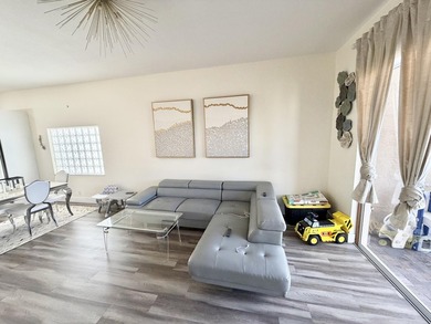 Beautifully renovated single-family home located in the heart of - photo 7