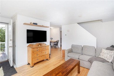 Bright, comfortable, and well-situated, this 3-bedroom, 2-bath - photo 14