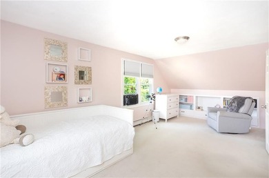 Bright, comfortable, and well-situated, this 3-bedroom, 2-bath - photo 15