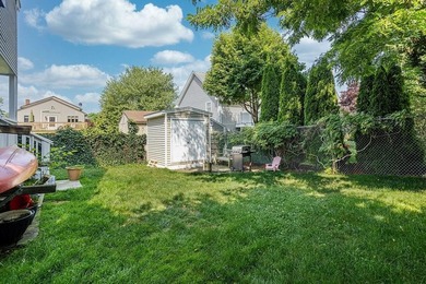 Bright, comfortable, and well-situated, this 3-bedroom, 2-bath - photo 26