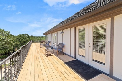 A stunning corner-lot masterpiece in the heart of Arlington - photo 34