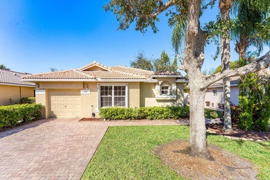(private lake, pond, coastal) Home For Sale in Pembroke Pines Florida