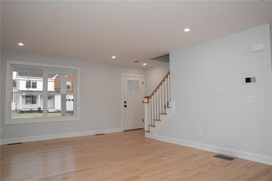 5 Recess Lane is COMPLETE, BACK ON THE MARKET and ready for its - photo 13