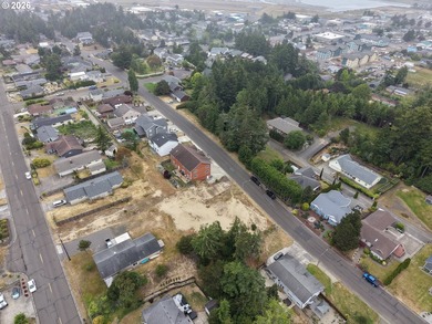 This lot is an area of beautiful homes on the premier Ash Street - photo 4