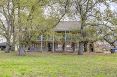 Eagle Lake Home For Sale in Vicksburg Mississippi