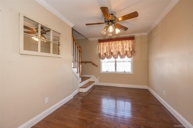 First offering of this custom-built Colonial offering over 3,000 - photo 8