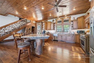 Welcome to Cardinal Perch. This stunning property offers eight - photo 4