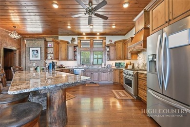 Welcome to Cardinal Perch. This stunning property offers eight - photo 5