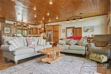 Welcome to Cardinal Perch. This stunning property offers eight - photo 10