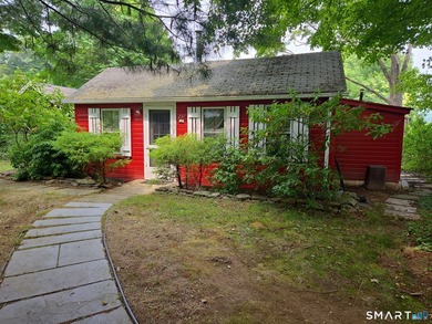 Truly an original; this one bedroom lake bungalow is as cute as - photo 2