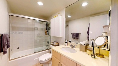 Spacious 1BR/1BA at 5600 Collins with huge private balcony