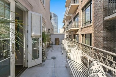 Welcome to the Kalorama Building - refined luxury condominium