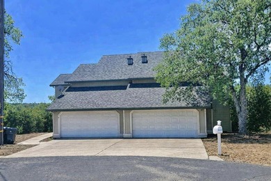 A prime investment opportunity offering 1,600 sq ft duplex - photo 1