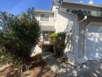 A prime investment opportunity offering 1,600 sq ft duplex - photo 3