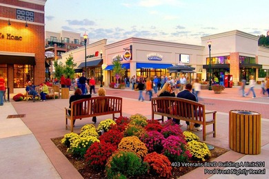 Location, amenities, and convenience all come together at this - photo 19