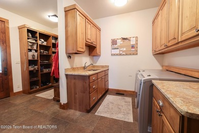 Discover the wonderful lifestyle of 3 Creek Ranch. Set on 0.59 - photo 25