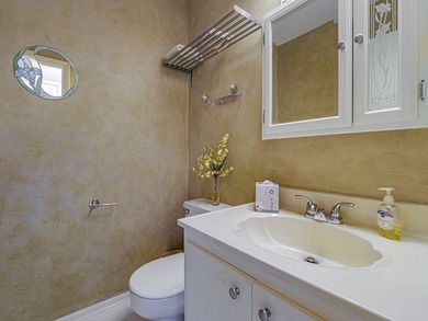 Charming one-bedroom, 1.5 bath condo located in the desirable - photo 33