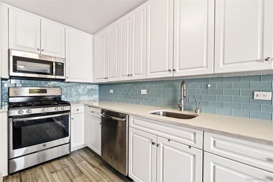 Experience the luxury living at the distinguished ?o-op. Nestled - photo 10
