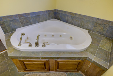 Magnificent example of classic southern charm! - photo 20