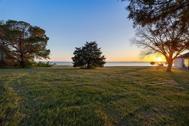 Discover the perfect sunset at 1534 Hubbard Drive in the highly - photo 2