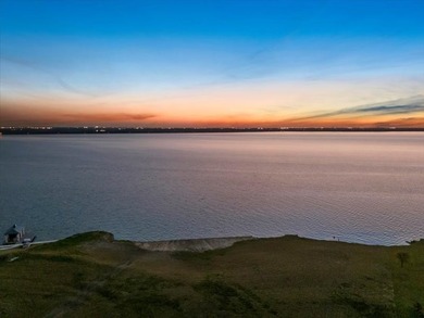 Discover the perfect sunset at 1534 Hubbard Drive in the highly - photo 4