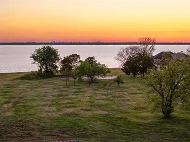 Discover the perfect sunset at 1534 Hubbard Drive in the highly - photo 6