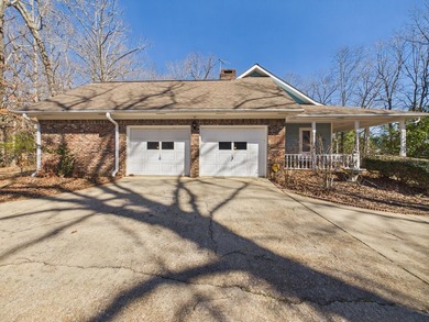 This spacious 4 bedroom 3.5 bath home offers approximately 3,079 - photo 11