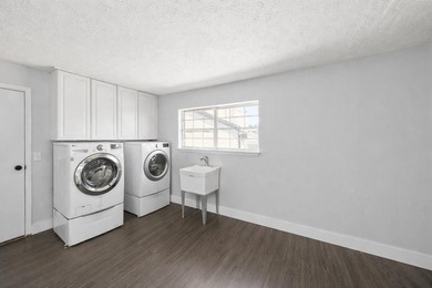 Welcome to this beautifully renovated 4-bedroom, 2-bath - photo 20