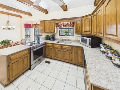 This spacious 4 bedroom 3.5 bath home offers approximately 3,079 - photo 25