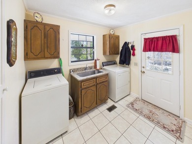 This spacious 4 bedroom 3.5 bath home offers approximately 3,079 - photo 26