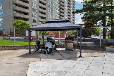 What a view! Welcome to easy living at 2625 Regina Street, Unit - photo 27