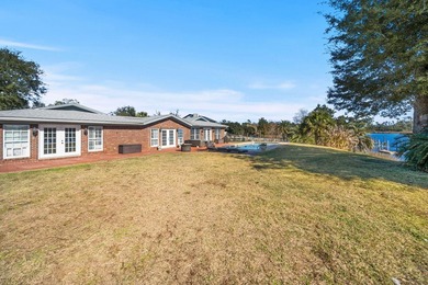 Welcome to this beautifully renovated 4-bedroom, 2-bath - photo 28