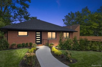 Lake Home Sale Pending in West Bloomfield, Michigan