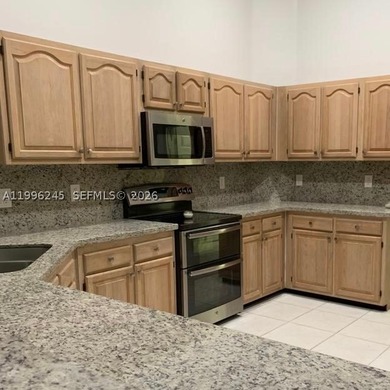 Beautiful home in the prestigious Weston Hills Country Club - photo 11