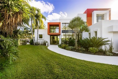 Discover an architectural showpiece where Modernist design meets - photo 15