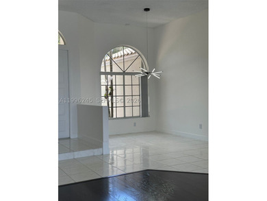 Beautiful home in the prestigious Weston Hills Country Club - photo 15