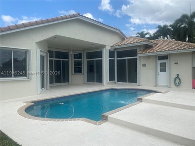 Beautiful home in the prestigious Weston Hills Country Club - photo 16