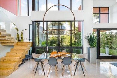 Discover an architectural showpiece where Modernist design meets - photo 17