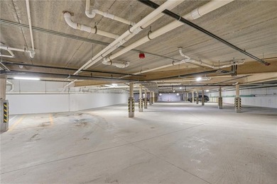 **1 BED UNIT ON TOP FLOOR NEAR ELEVATOR. PRIVATE BALCONY, EN - photo 21